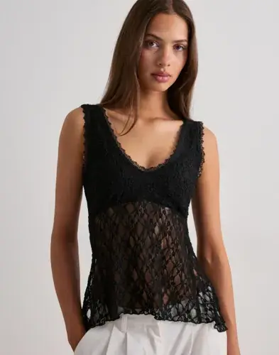 Nelly Nelly - Svart - Lace Flounce Top