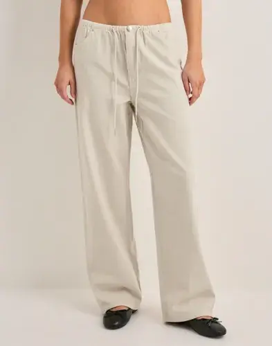 ONLY Only - Beige - Onlsilla Lw Sporty Str Pant Cc Pnt