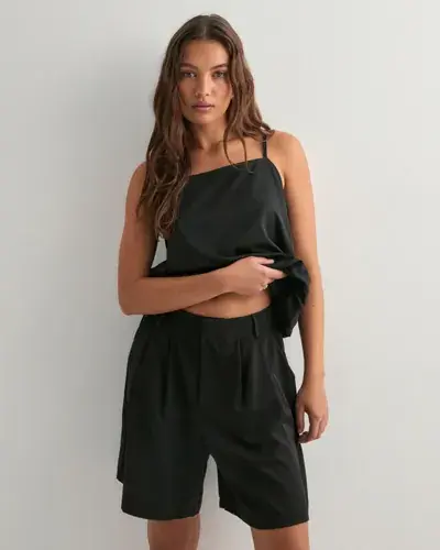 Pieces Pieces - Svart - Pctora Mw Shorts Wvn D2D Pp