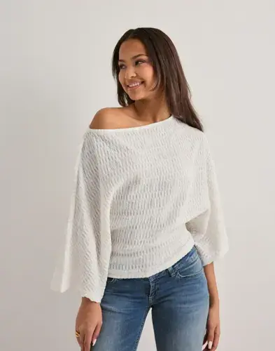 Nelly Nelly - Hvit - Elegant Structure Poncho Top