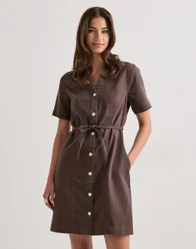 ONLY Only - Brun - Onlfina-Soft S/S Belt Dress Pnt