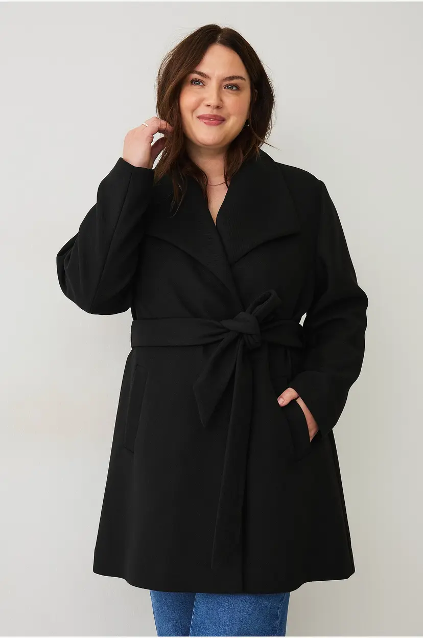 Ellos Plus collection Kappe med bindebelte - Svart