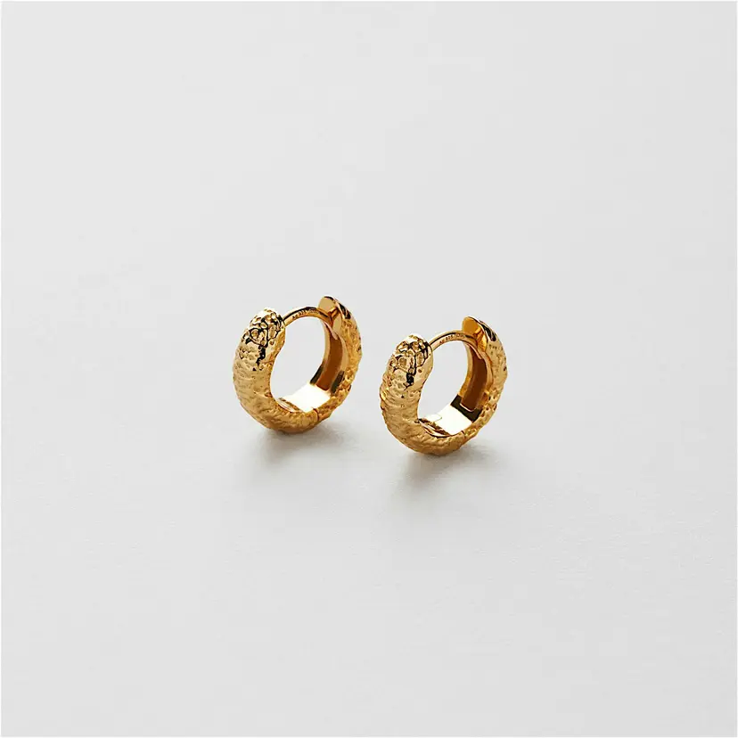 Safira Textured Huggie Hoops
