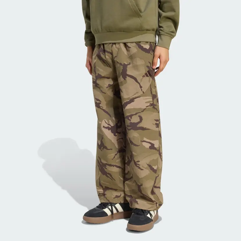 Adidas Seasonal Essentials Camo Woven Parachute Bukse