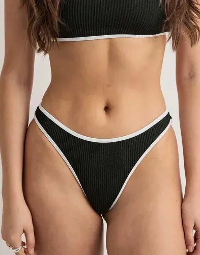Nelly Nelly - Svart - Contrast Bikini Panty