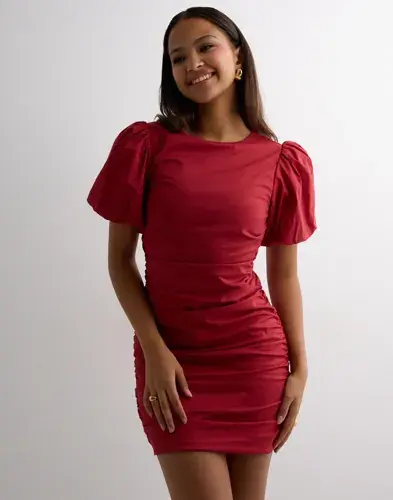 Nelly Nelly - Rød - The Cutest Ruched Dress