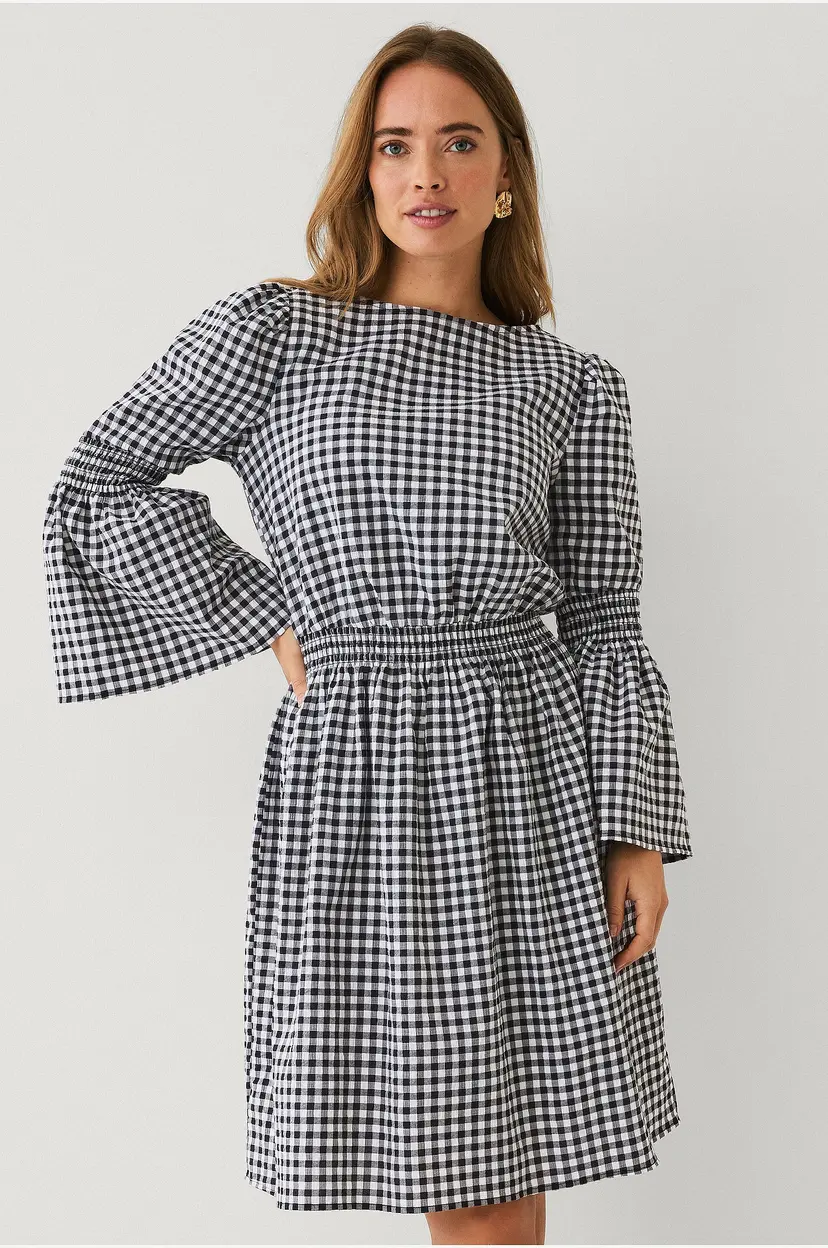Ellos Collection Kjole med smock - Hvit
