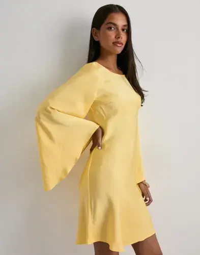 Vero Moda Vero Moda - Gul - Vmkamile Wide Sleeve Short Dress Ex