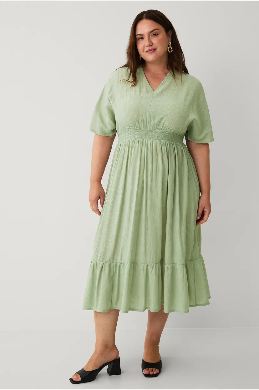 Ellos Plus collection Maxikjole med smock - Grønn