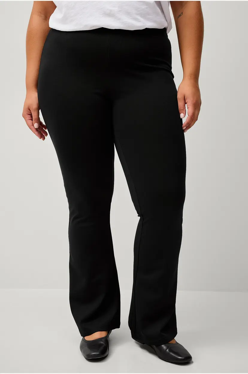 Ellos Plus collection Kraftige leggings med bootcut - Svart