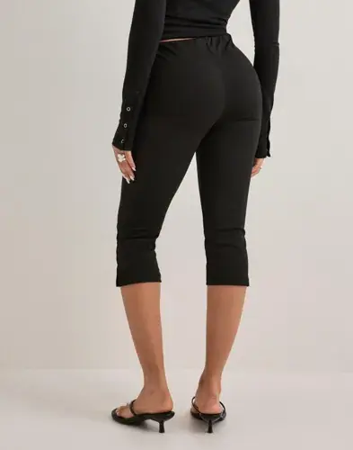 Nelly Nelly - Svart - Perfect Capri Pants