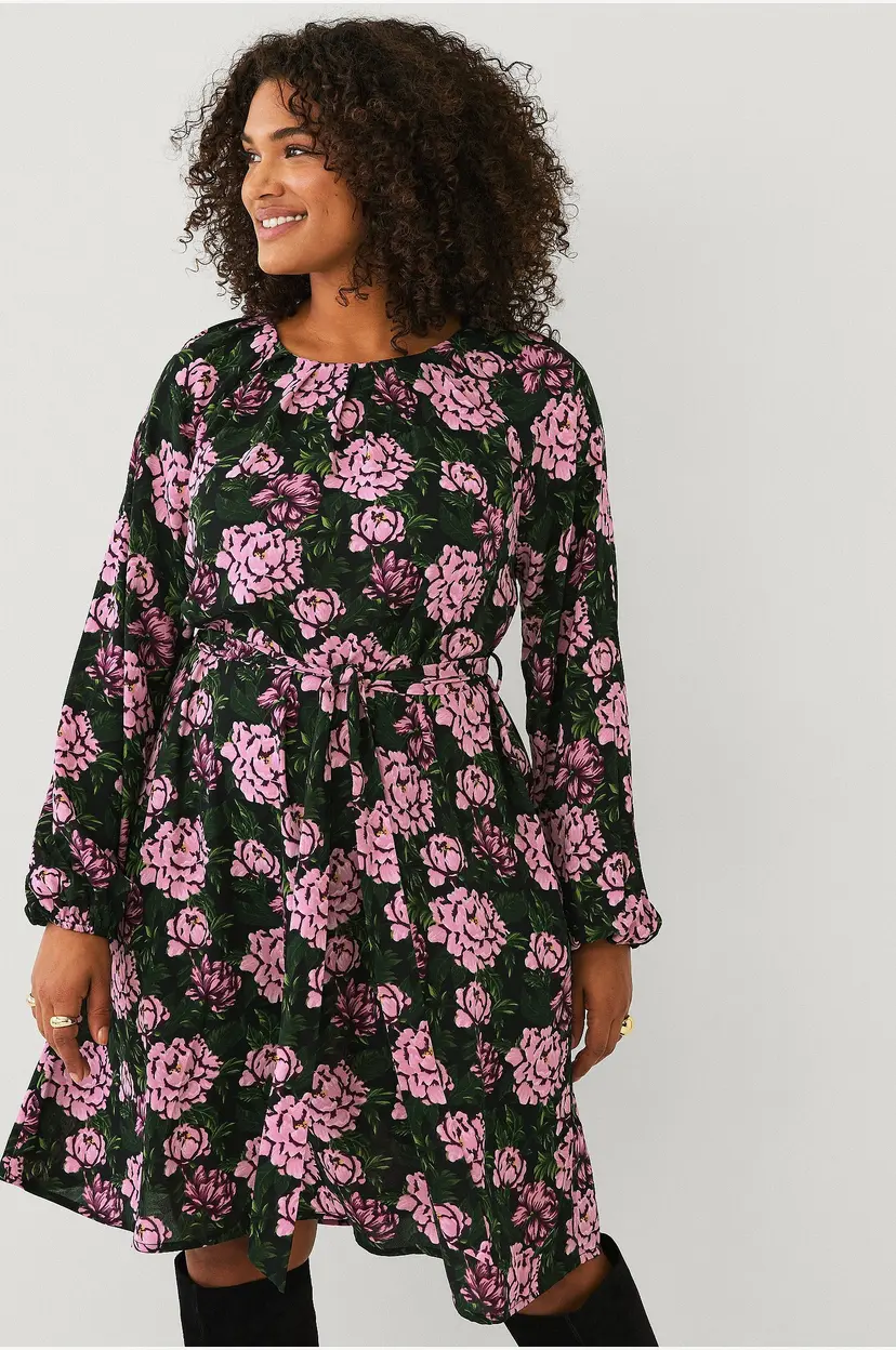 Ellos Plus collection Kjole med ballongermer - Rosa