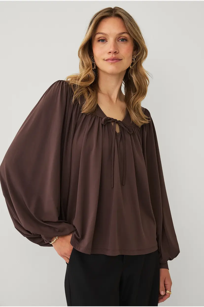 Ellos Collection Jerseybluse med ballongermer - Brun