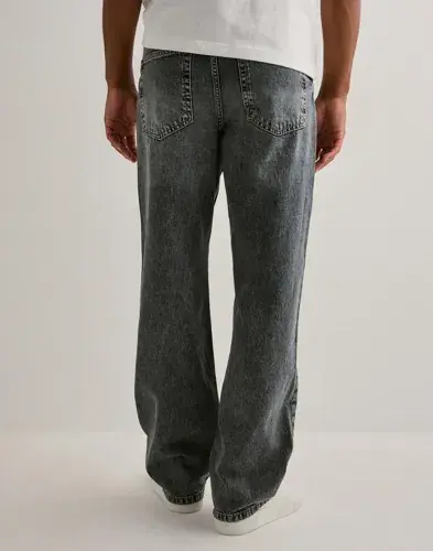 Woodbird Woodbird WBRami Shadow Jeans Straight leg jeans Grå