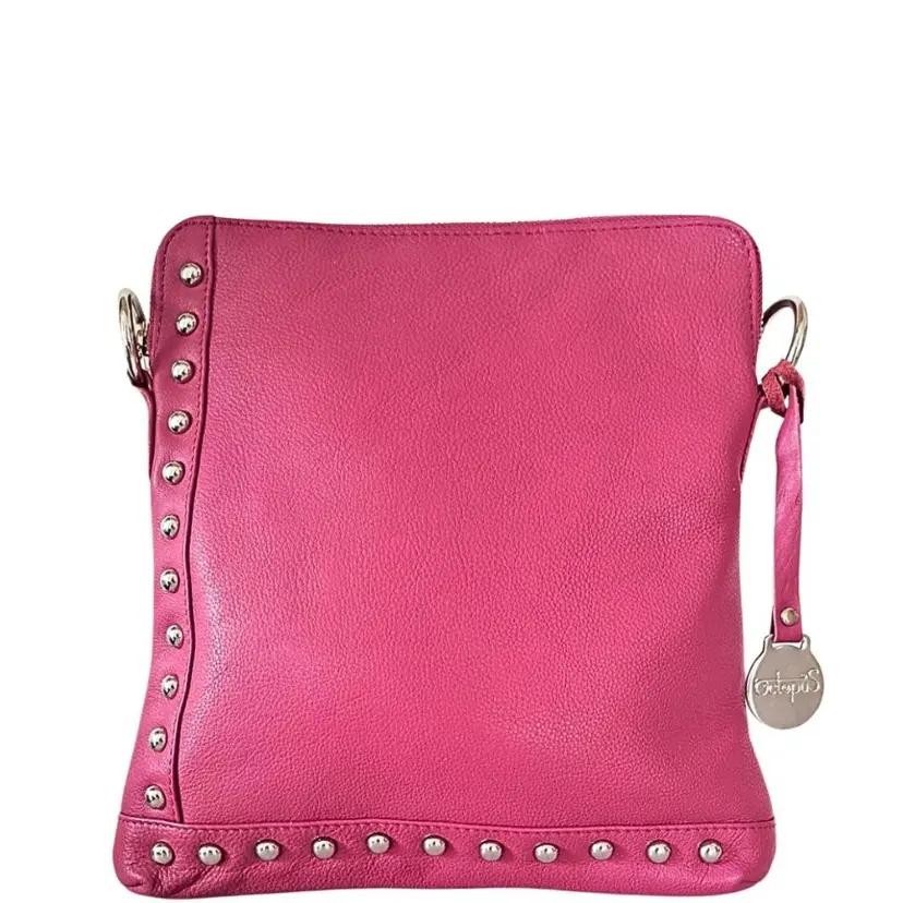 Octopus Denmark Style Quick i supersmukt pinkfarvet læder. Cool slingbag til skulder og crossbody m. flotte nitter