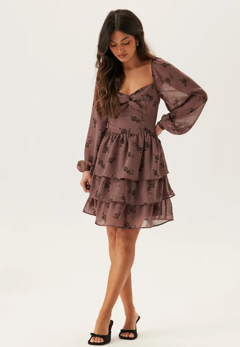 Bubbleroom Twist Detail Flounce Dress