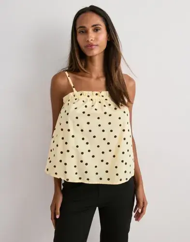 Pieces Pieces - Gul - Pcparker Strap Top Wvn Bc