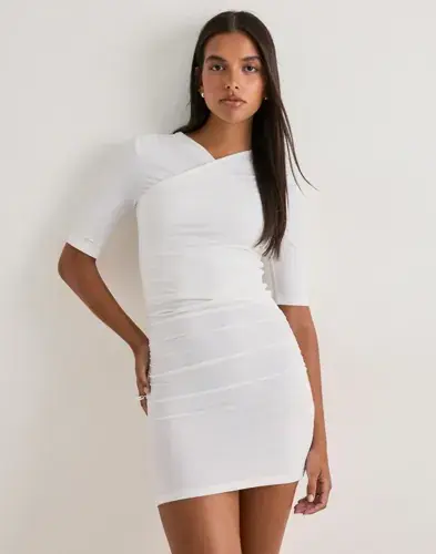 Nelly Nelly - Hvit - Ruched Mini Wrap Dress