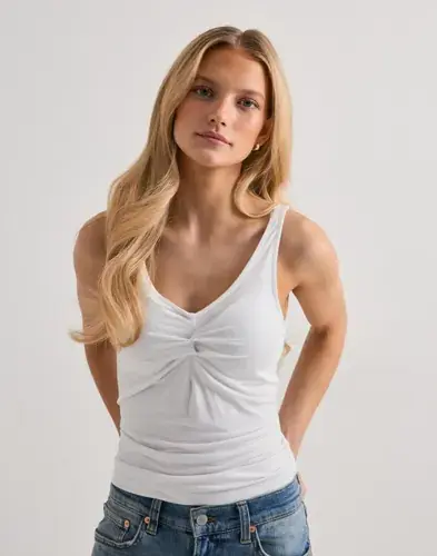 Pieces Pieces - Hvit - Pcmaliva Sl V-Neck Top Jrs Noos Bc