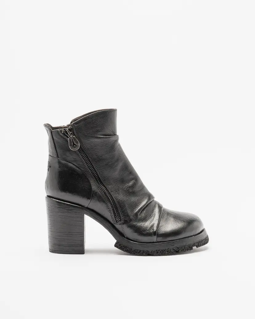 Le Ruemarcel Le Ruemarcel MILU D2020 Black Ankle Boots