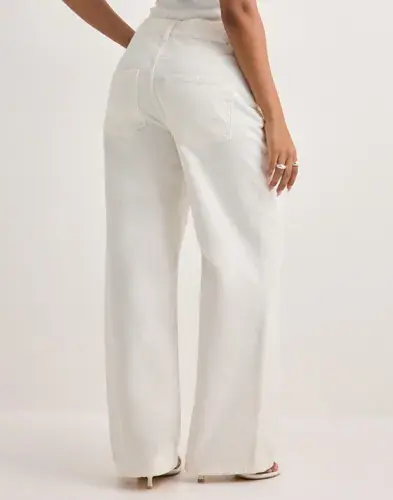 Nelly Nelly - Hvit - Baggy Jeans