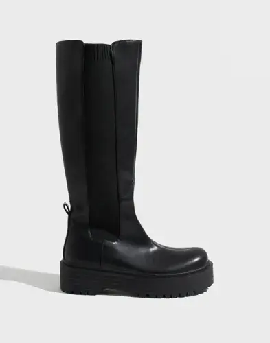 Nelly Nelly - Svart - Clean Under Knee Boot