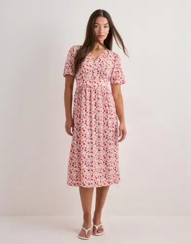 Pieces Pieces - Blomstrete - Pctala Ss Midi Dress Noos Bc