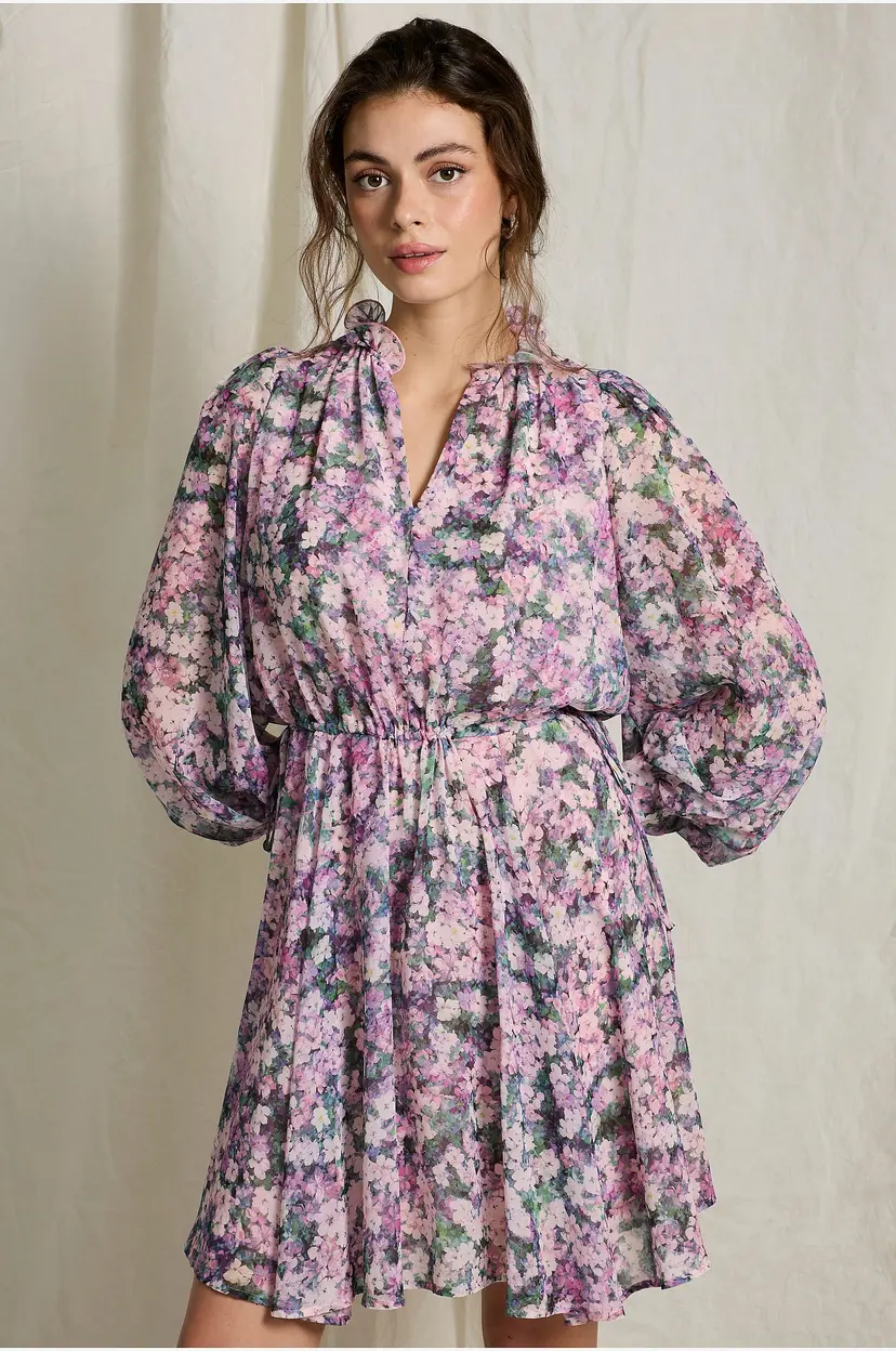 Joelle Kart chiffonkjole med justerbar midje - Rosa