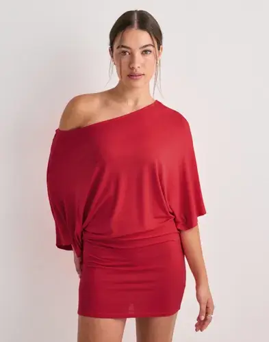 Nelly Nelly - Rød - Perfect Poncho Dress
