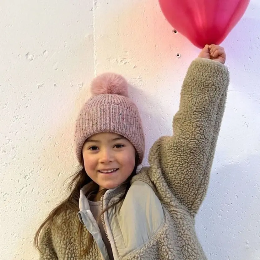 Morild Norway Morild Mini Neppy pom pom lue med refleks, rosa