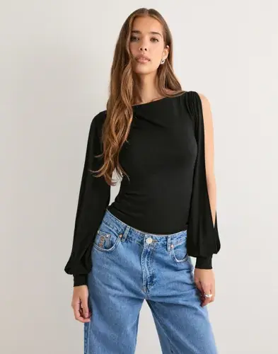 Nelly Nelly - Svart - Open Sleeve Top