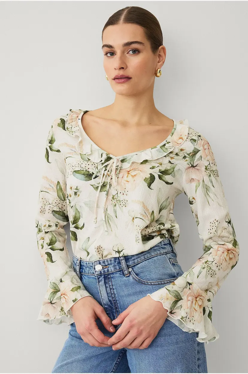 Ellos Collection Jerseybluse med volanger - Hvit