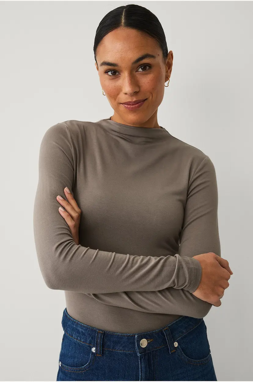 Ellos Collection Topp med høy hals - Beige