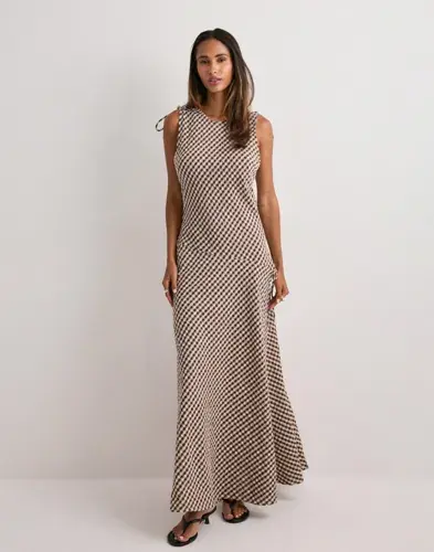 Neo Noir Neo Noir - Brun - Saxton Check Dress