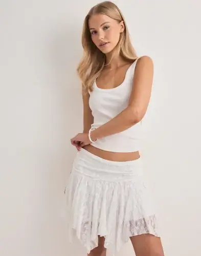 Pieces Pieces - Hvit - Pcannie Mw Short Lace Skrit D2D Pp