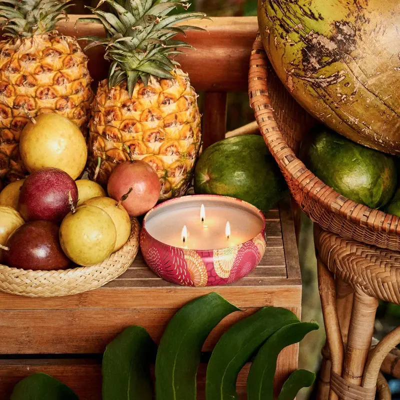 VOLUSPA 3-Wick Tin Candle 340g - Nãpoli Passion Fruits