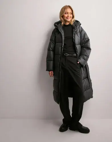 Nelly Nelly - Svart - Long Puffer Coat