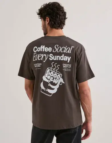 Jack & Jones Jack & Jones Jorcoffee Tee Ss Crew Neck Styd AW2 T-skjorte med trykk Brun