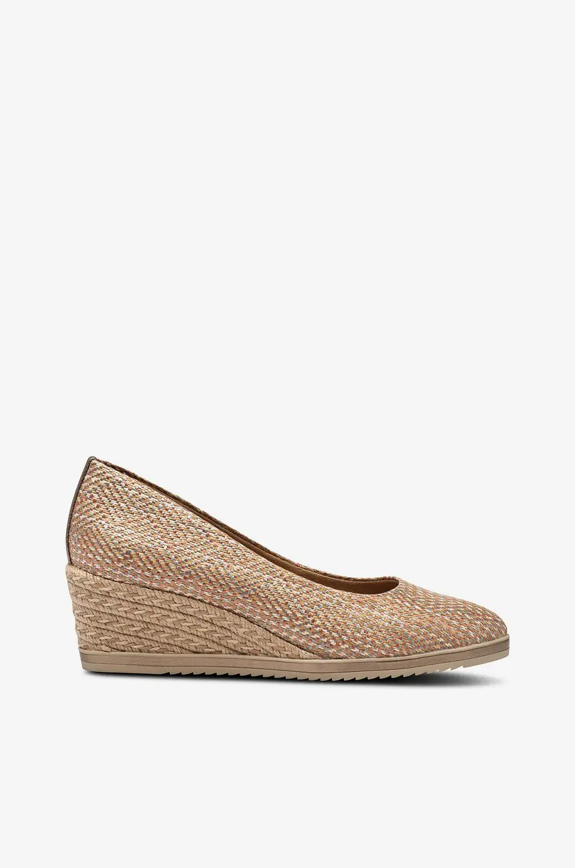Tamaris Sko med kilehæl - Beige
