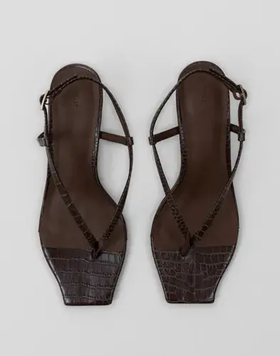 Nelly Nelly - Brun - Form Play Thong Heel