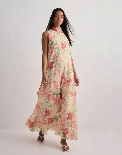 Vero Moda Vero Moda - Blomstrete - Vmsanna Sl Highneck Maxi Dress Exp