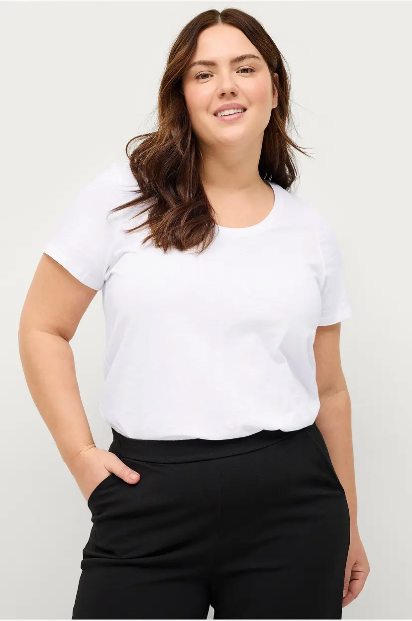 Ellos Plus collection Topp med rund hals - Hvit