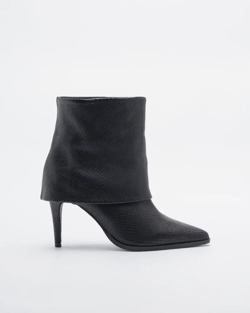 PROF PROF P-125 Black Ankle Boots