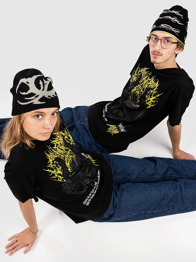 Any Means Necessary Any Means Necessary Chains T-skjorte svart