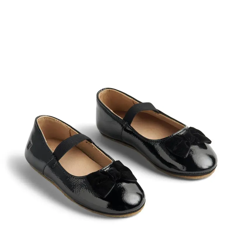 Wheat Wheat, Ballerina Rosen, black
