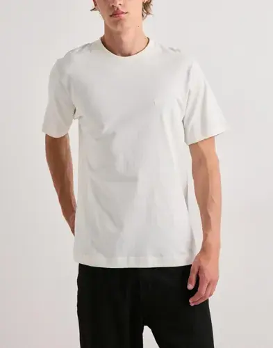 Mads Nørgaard Mads Nørgaard Cotton Jersey Frode Logo Tee Kortermede t-shirts Hvit