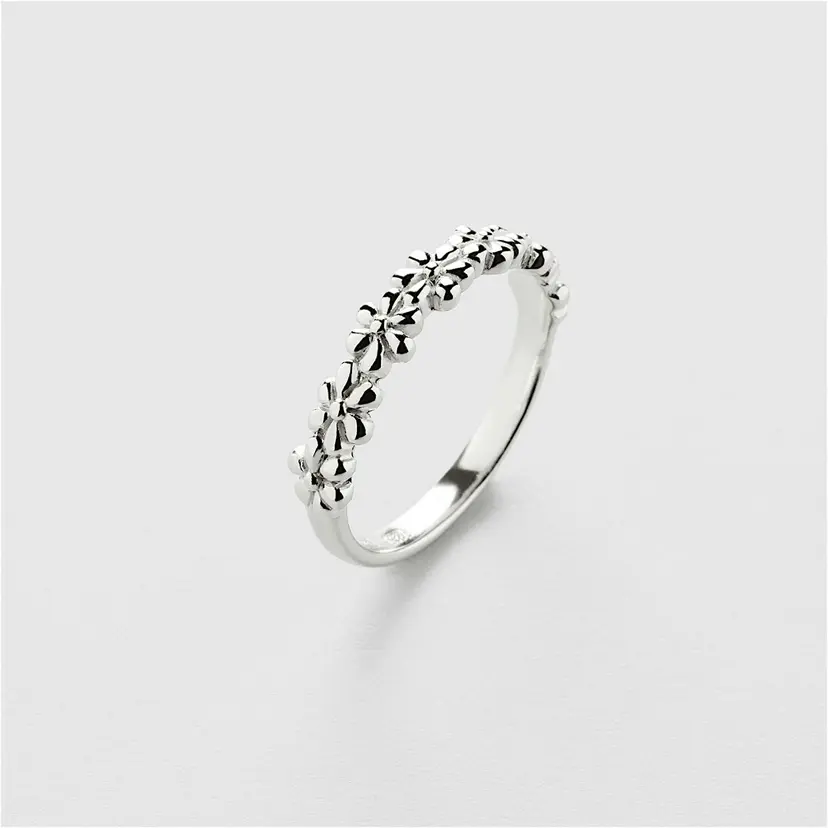 Safira Daisy Flower Ring