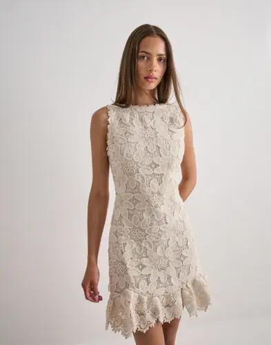 Malina Malina - Beige - Miranda Ruffled Guipure Lace M