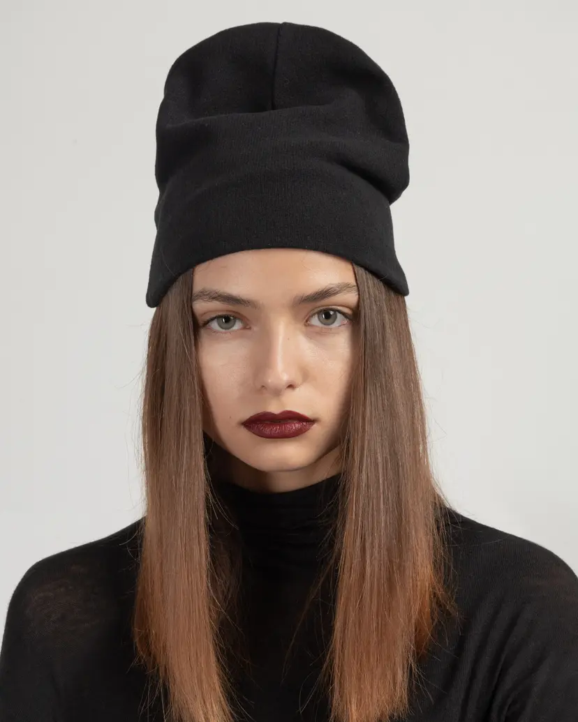 Neirami Neirami AC12SB Black Beanie