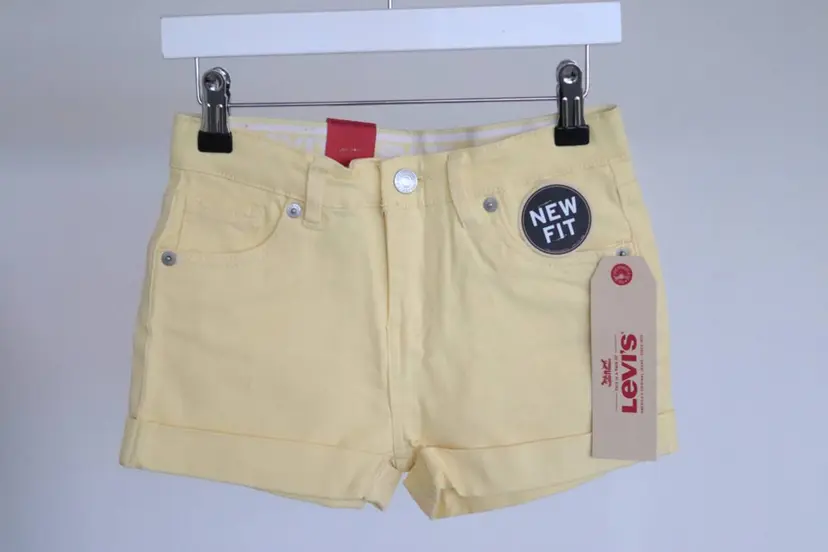Levi's Gul Levis Non Denim Shorts (98 /3 år)